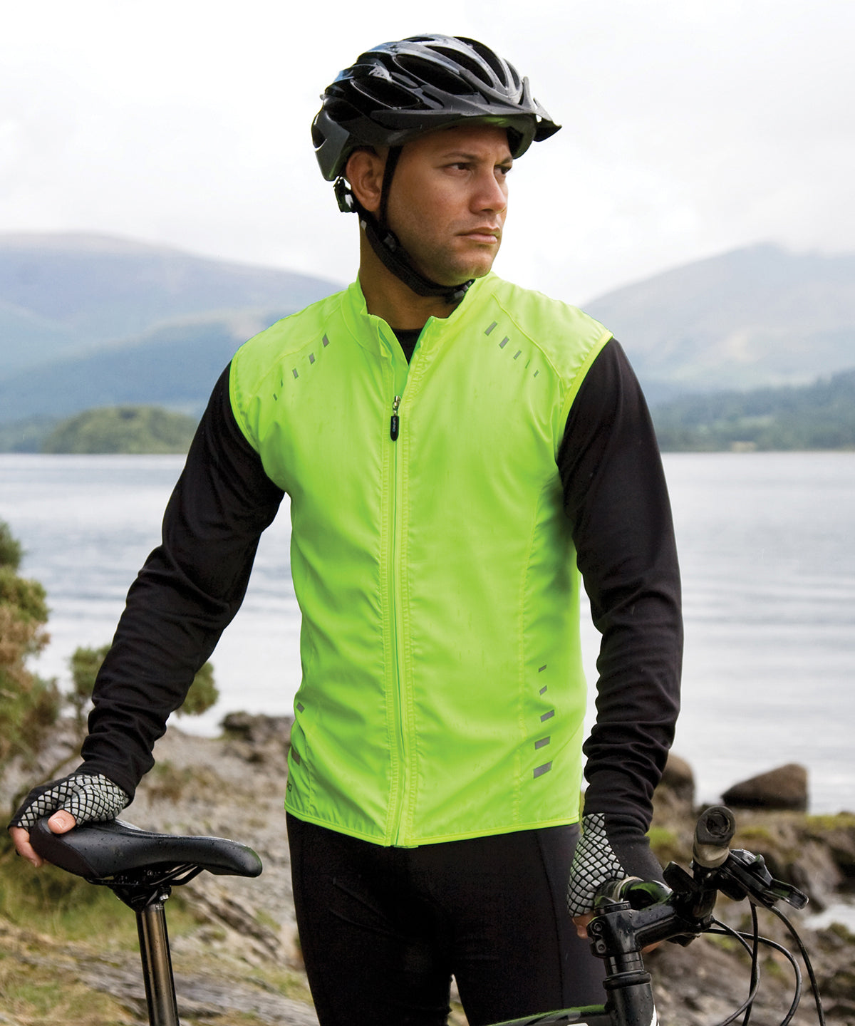 Tryck din logga på Termovästar från Spiro - Anpassa Spiro bikewear crosslite väst i färgen för företag, föreningar och privatpersoner