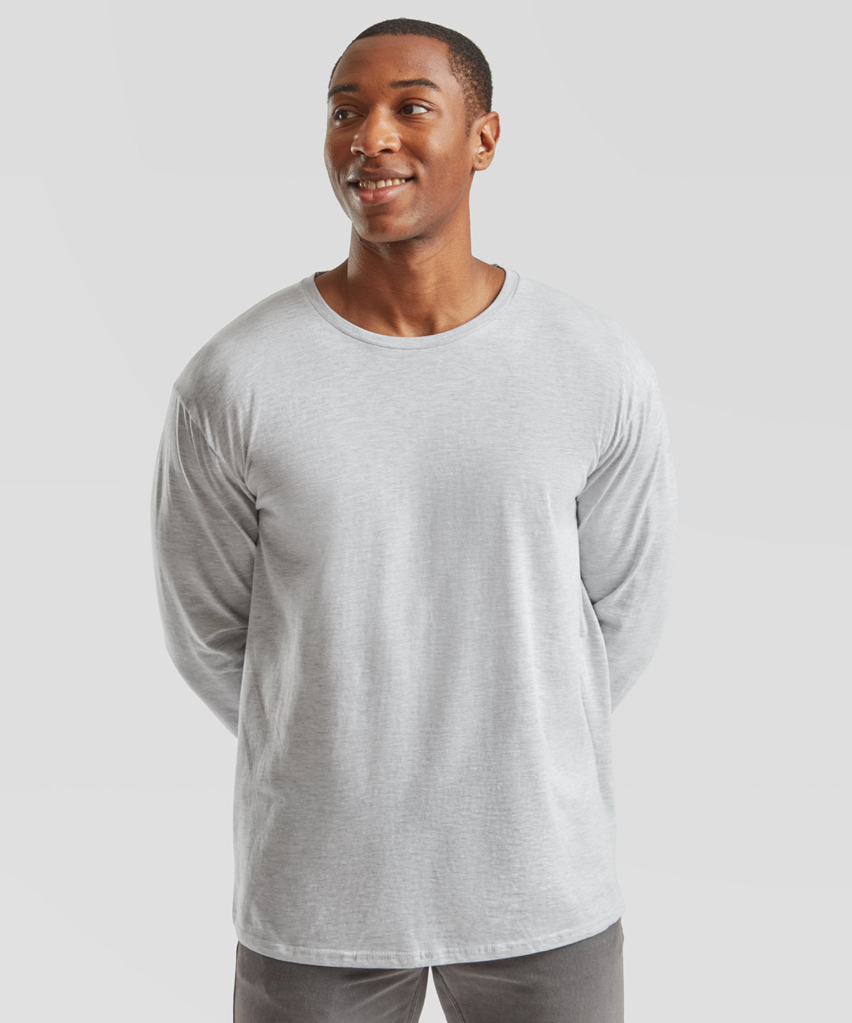 Tryck din logga på T-shirts från Fruit of the Loom - Anpassa Iconic 150 Klassisk Långärmad T-shirt – Unisex i färgen för företag, föreningar och privatpersoner