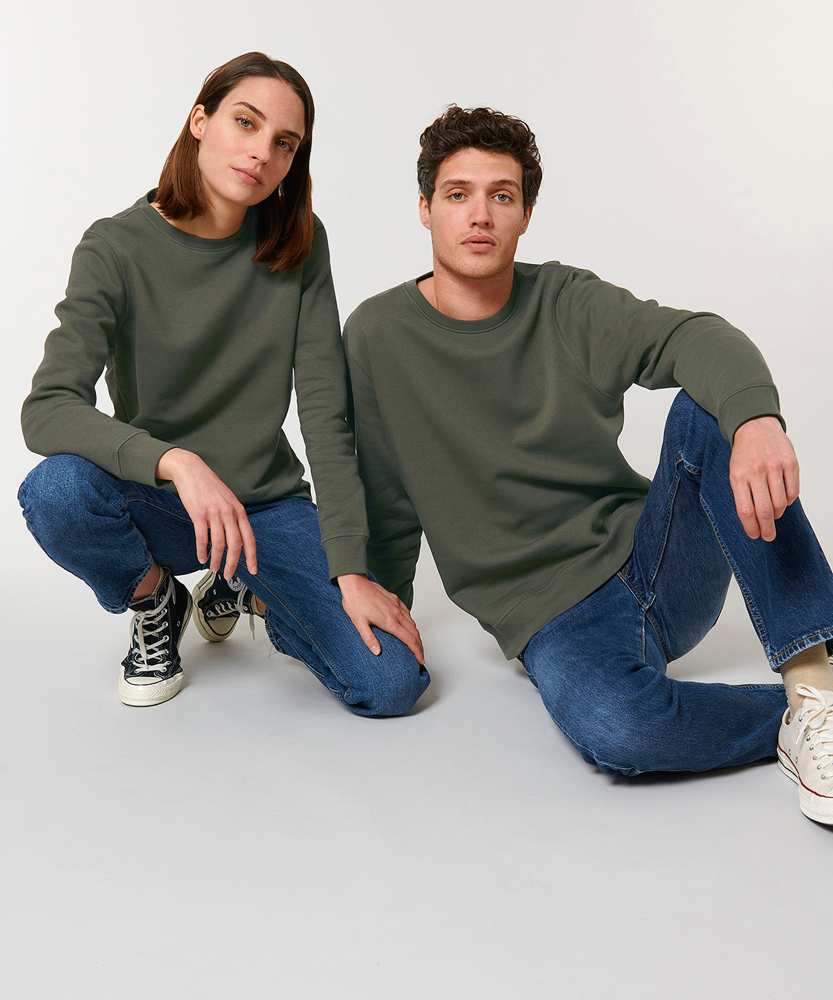 Tryck din logga på Sweatshirts design från Stanley/Stella - Anpassa Stanley/Stella Roller – Klassisk Sweatshirt i 100 % Ekologisk Bomull i färgen för företag, föreningar och privatpersoner