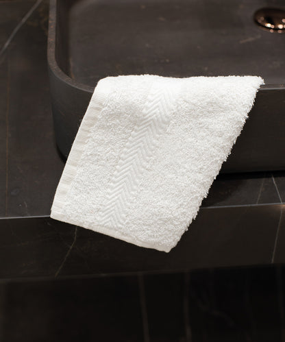Tryck din logga på Handdukar från Towel City - Anpassa Ansiktsduk i lyxutförande i färgen för företag, föreningar och privatpersoner