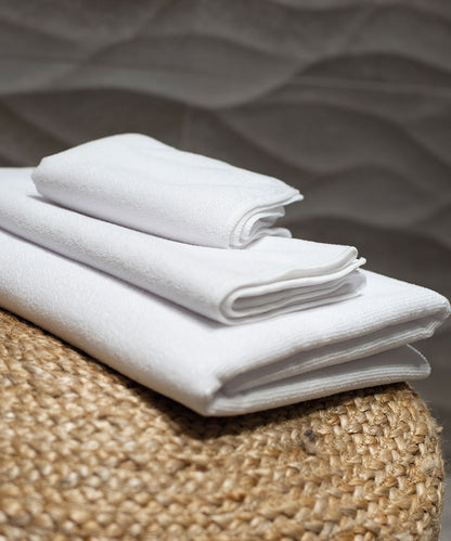 Tryck din logga på Handdukar från Towel City - Anpassa Badhandduk i mikrofiber i färgen för företag, föreningar och privatpersoner