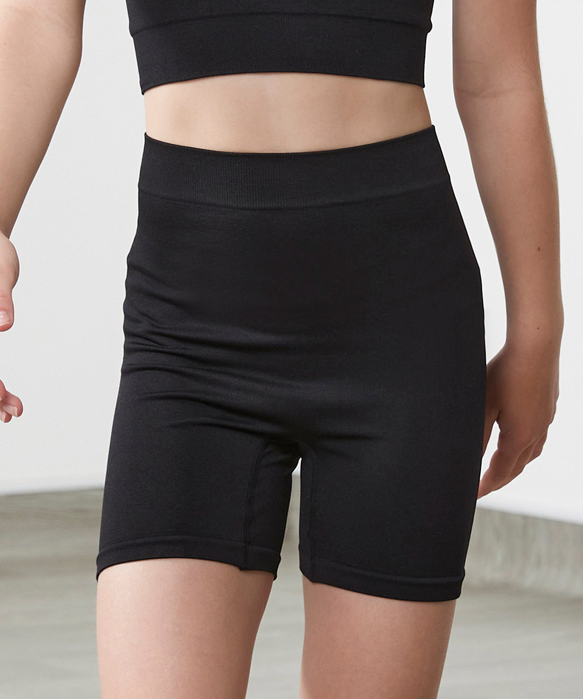 Tryck din logga på Shorts från Tombo - Anpassa Sömlösa shorts för barn i färgen för företag, föreningar och privatpersoner