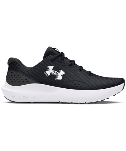 Tryck din logga på Träningsskor från Under Armour - Anpassa Utbildare Surge 4.0 i färgen Svart för företag, föreningar och privatpersoner