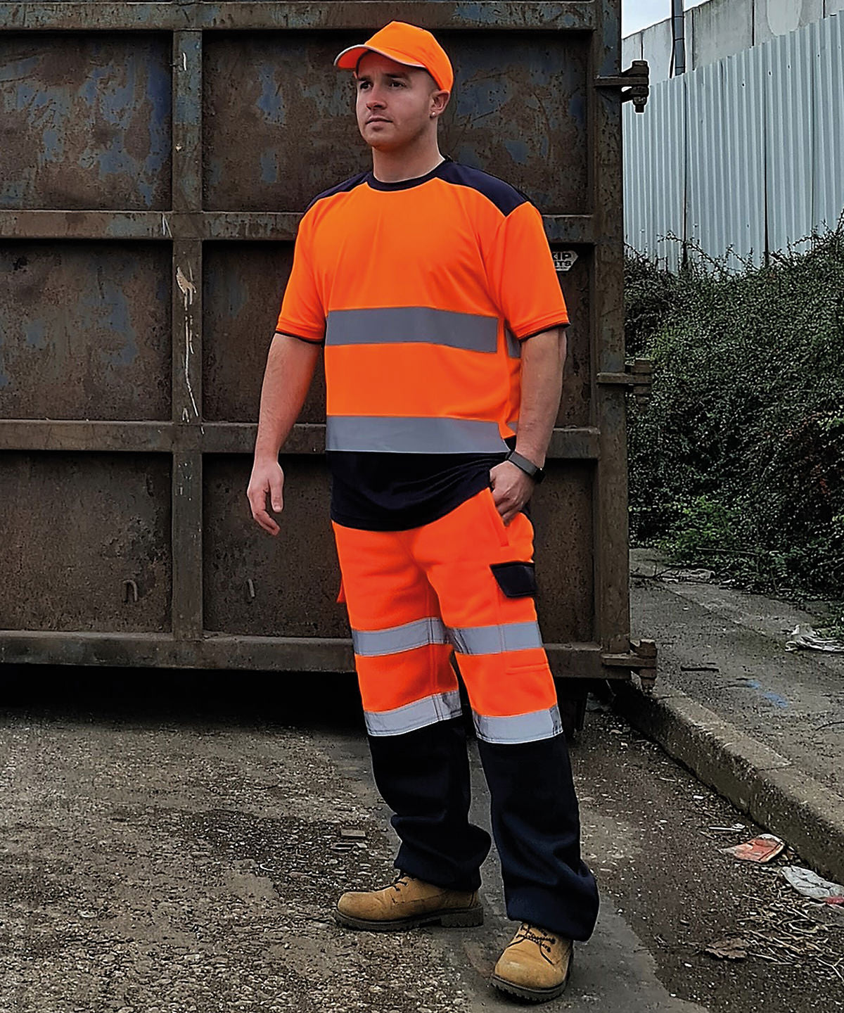 Tryck din logga på T-shirts från Yoko - Anpassa Hi-vis tvåfärgad t-shirt i färgen för företag, föreningar och privatpersoner
