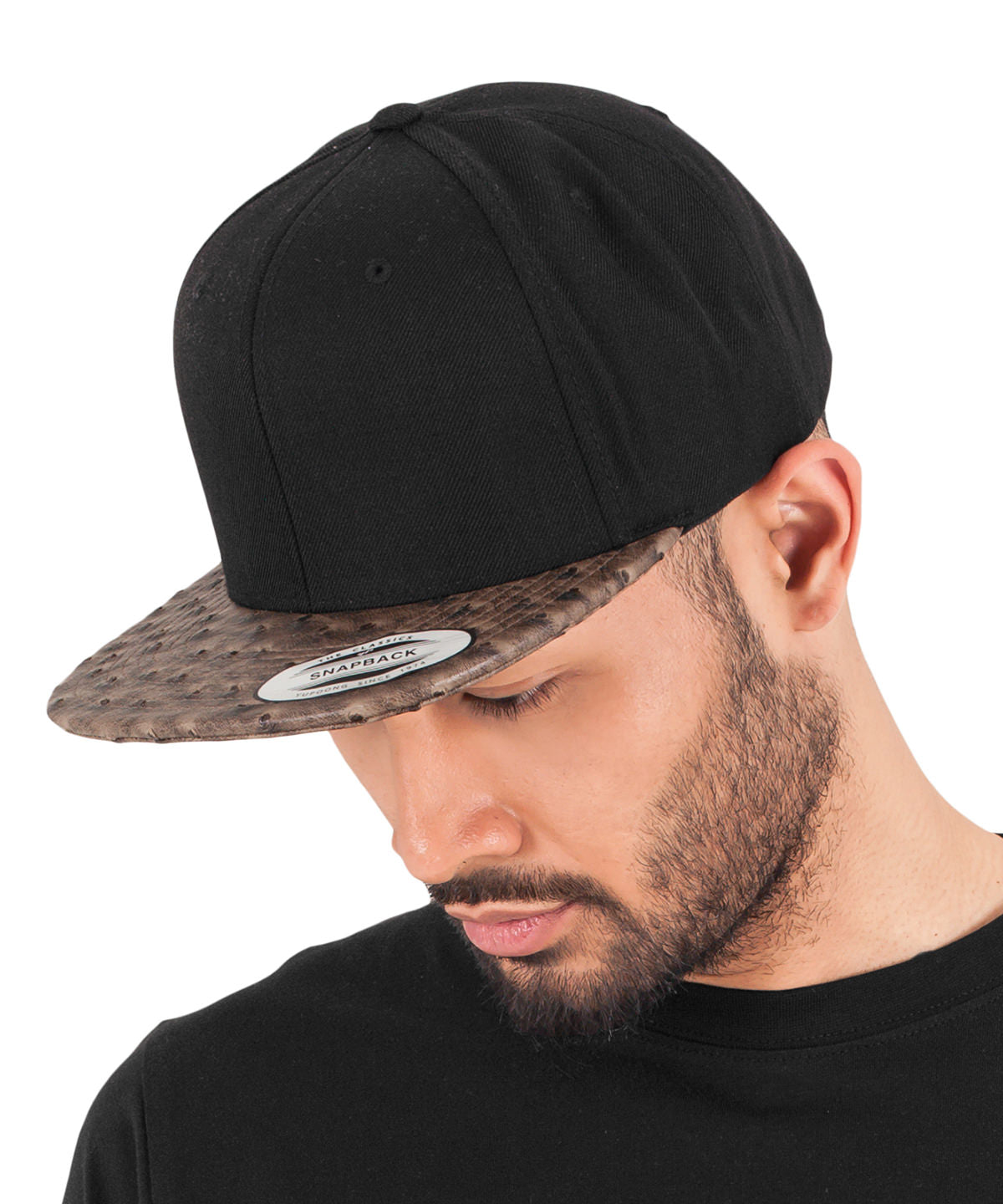 Tryck din logga på Kepsar från Flexfit by Yupoong - Anpassa Snapback i läder i färgen för företag, föreningar och privatpersoner