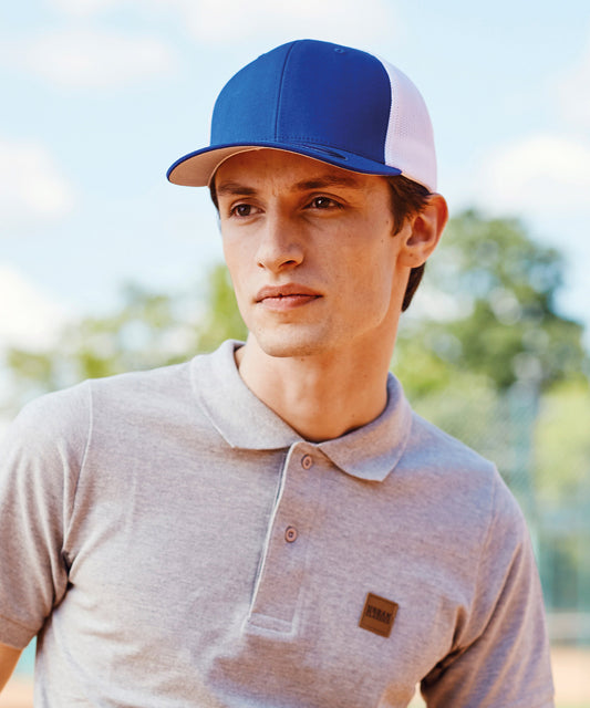 Tryck din logga på Kepsar från Flexfit by Yupoong - Anpassa YP - Flexfit trucker mesh 2-tone i färgen för företag, föreningar och privatpersoner