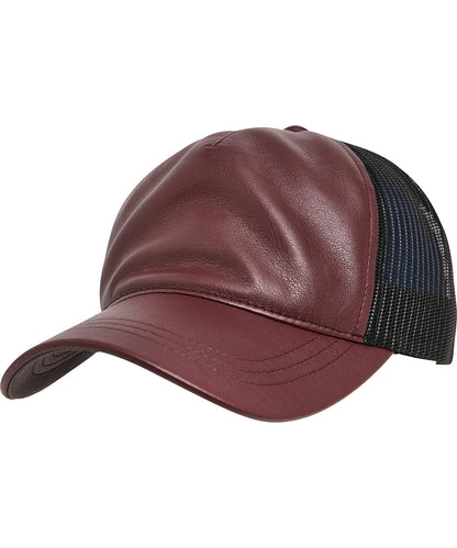 Tryck din logga på Kepsar från Flexfit by Yupoong - Anpassa YP - Trucker i syntetiskt läder i färgen Mörkröd One Size för företag, föreningar och privatpersoner